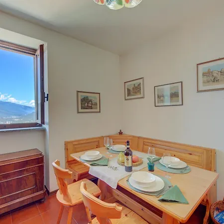 Charming Magognino Hills View - Happy Apartament *
